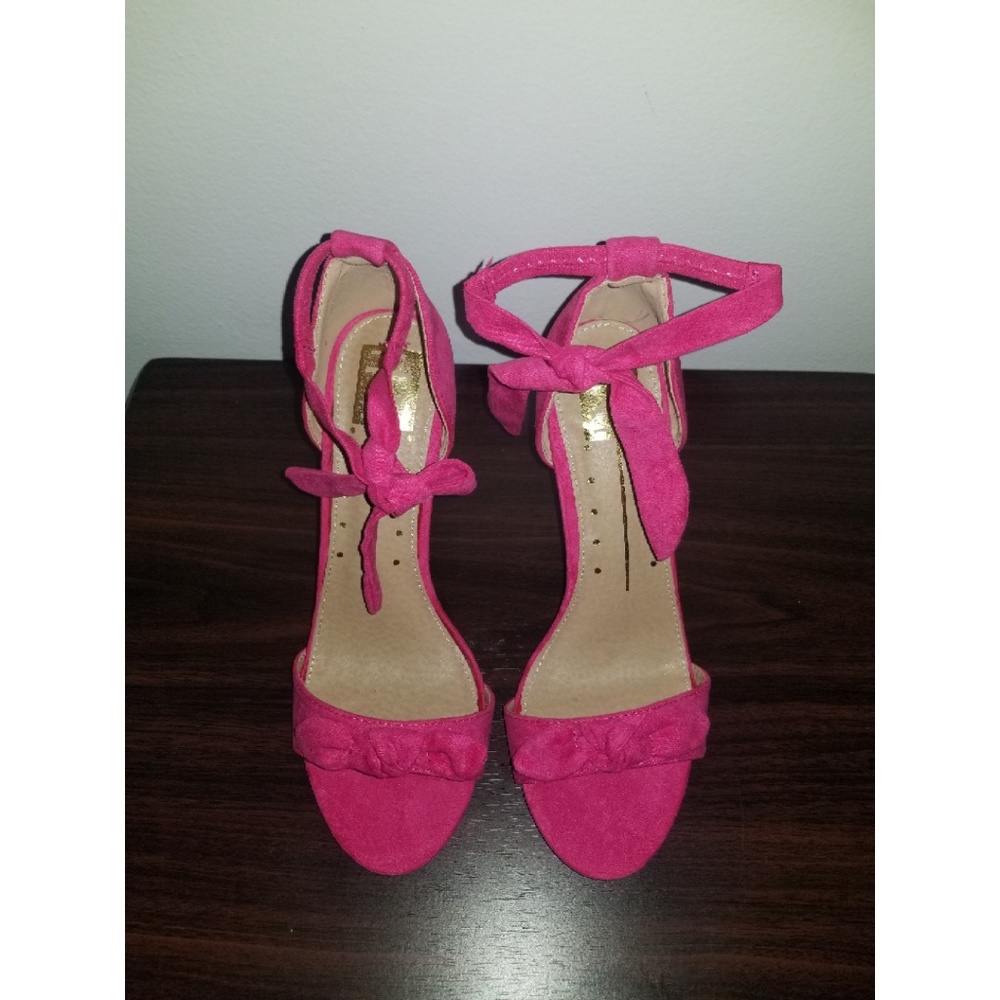 FRH heels - Picture 2 of 7